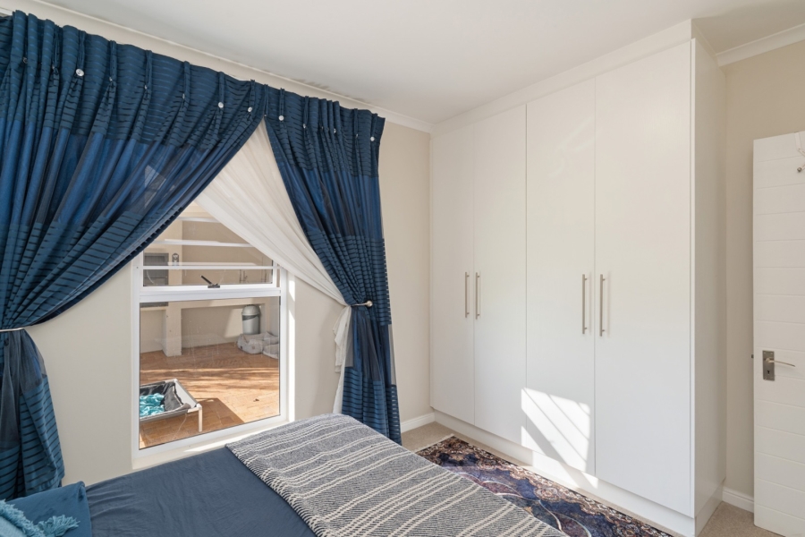 4 Bedroom Property for Sale in Sunningdale Western Cape